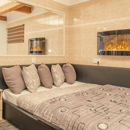Wellness Studio! Finnish Sauna, Whirlpool, Gym & More! Praha Eksteriør bilde