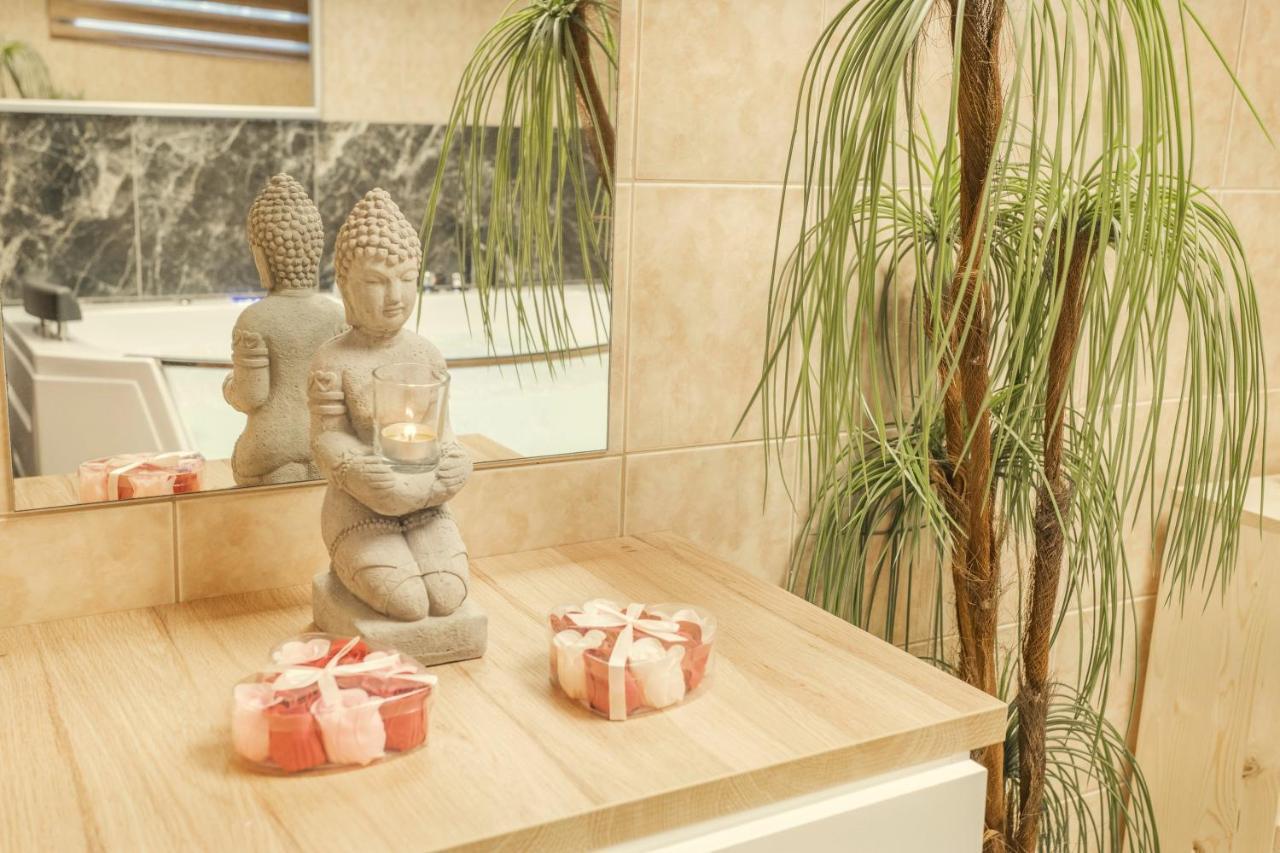 Wellness Studio! Finnish Sauna, Whirlpool, Gym & More! Praha Eksteriør bilde