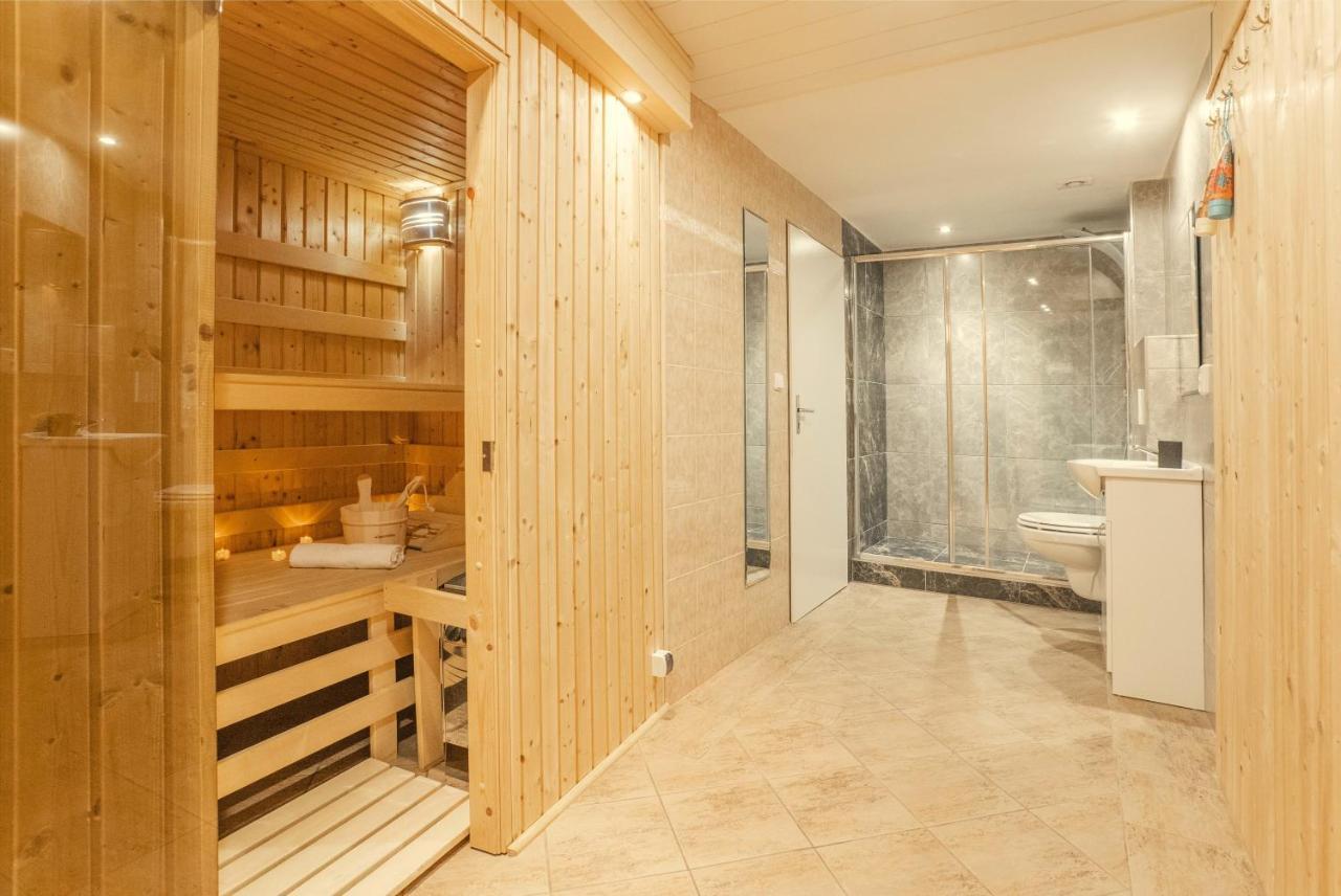 Wellness Studio! Finnish Sauna, Whirlpool, Gym & More! Praha Eksteriør bilde