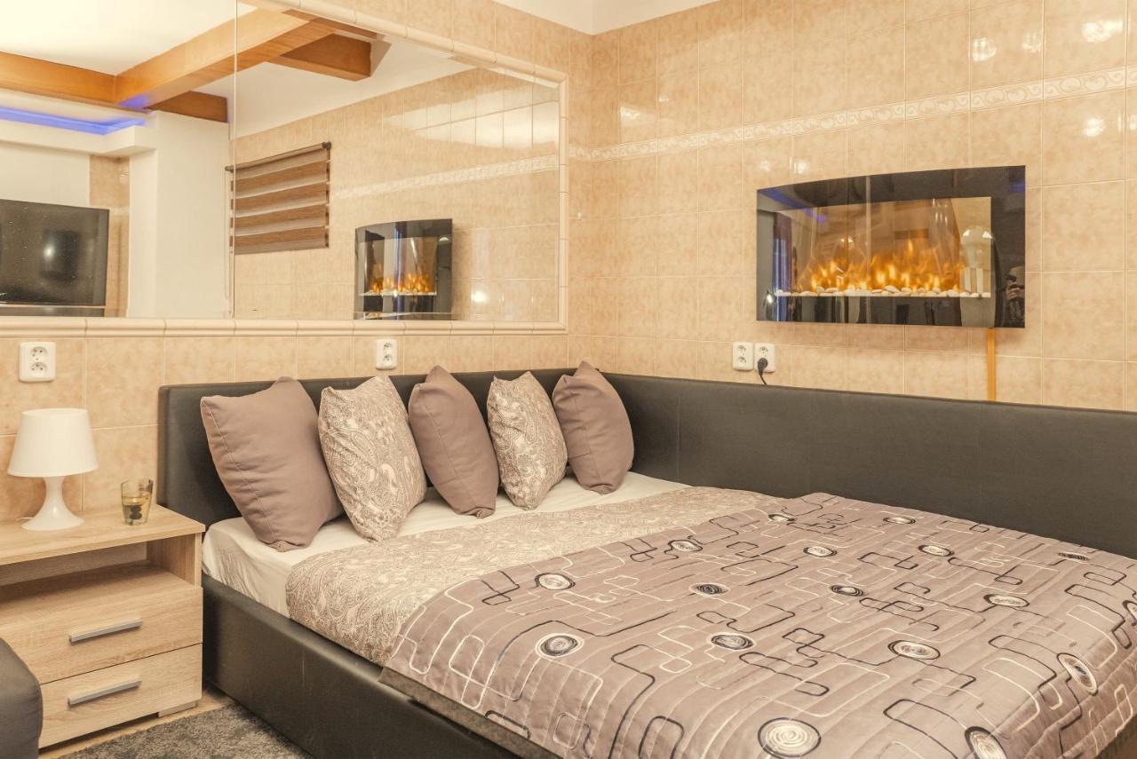 Wellness Studio! Finnish Sauna, Whirlpool, Gym & More! Praha Eksteriør bilde