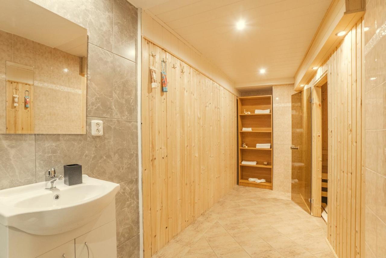 Wellness Studio! Finnish Sauna, Whirlpool, Gym & More! Praha Eksteriør bilde