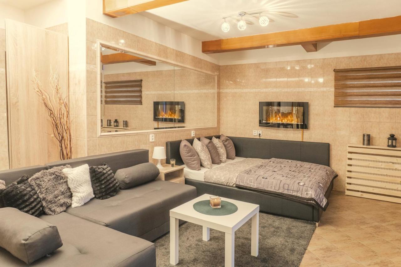 Wellness Studio! Finnish Sauna, Whirlpool, Gym & More! Praha Eksteriør bilde